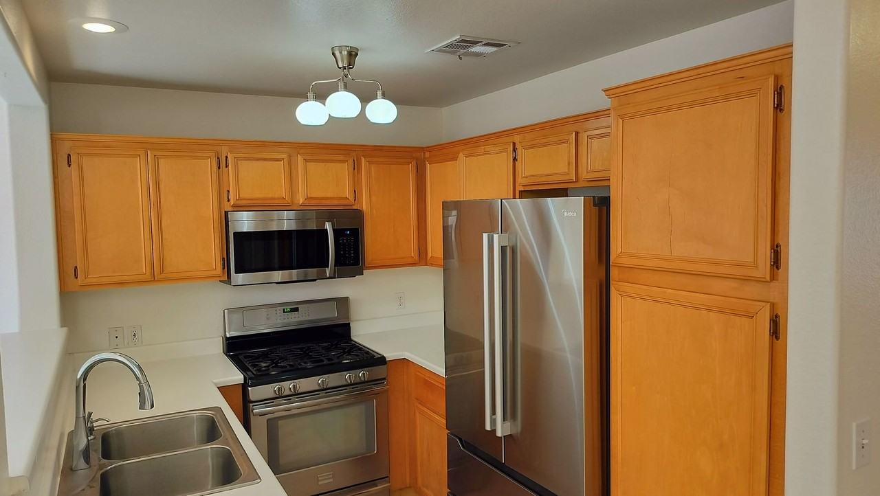 67 Belle Maison Ave - Photo 3 of 31