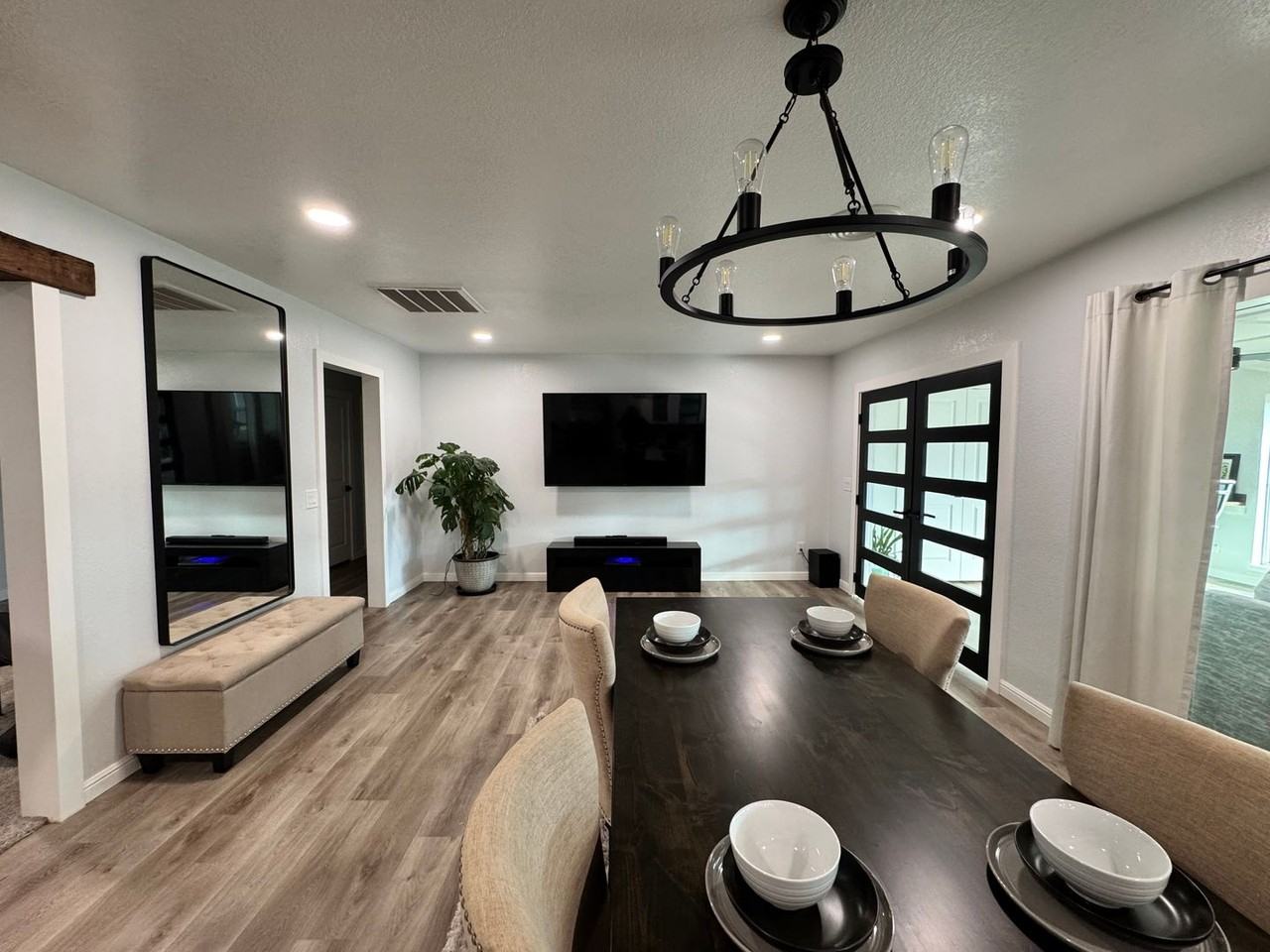 1702 E Buckley St - Photo 3 of 22