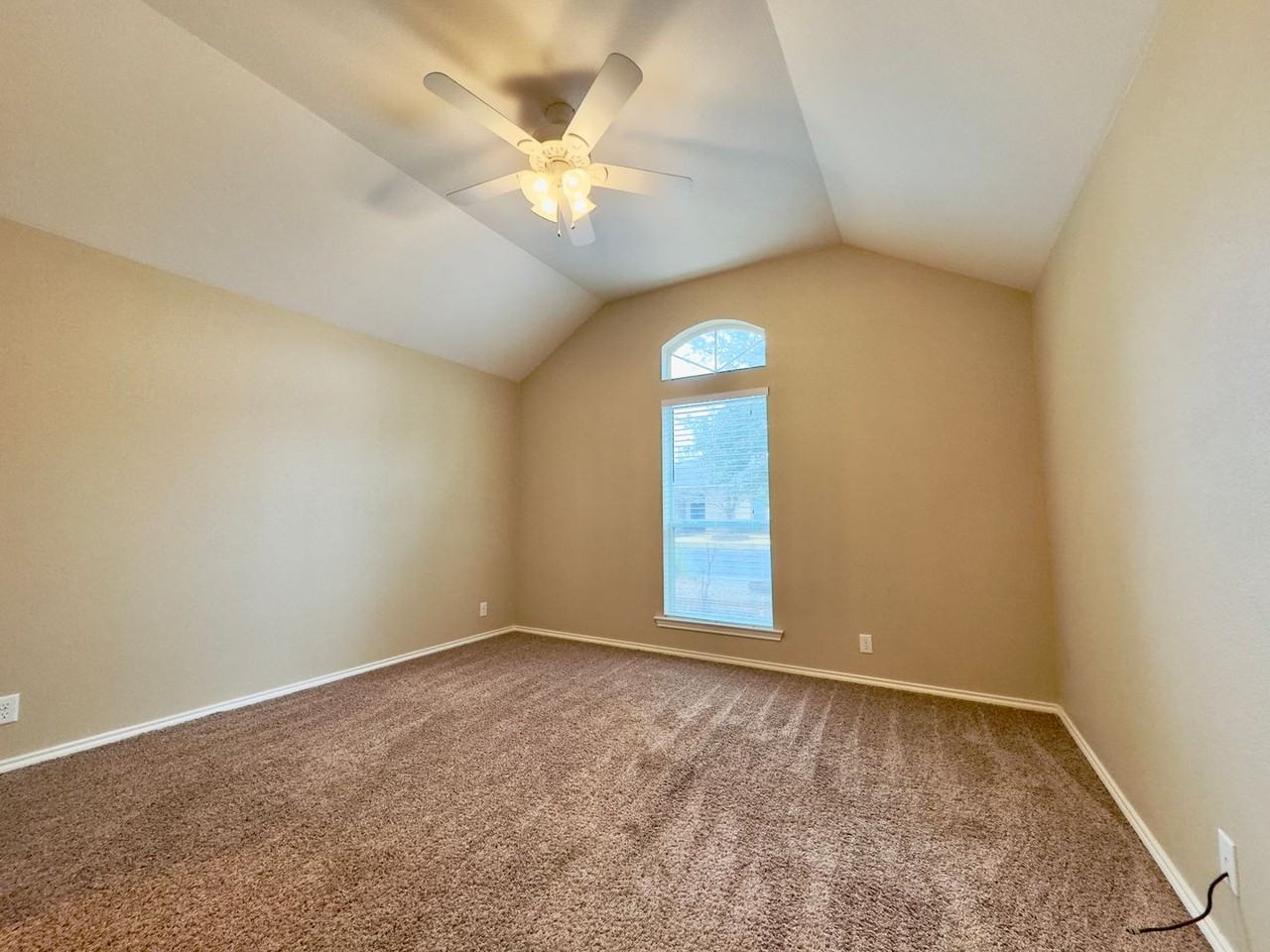 5513 Carmel Ct - Photo 3 of 46