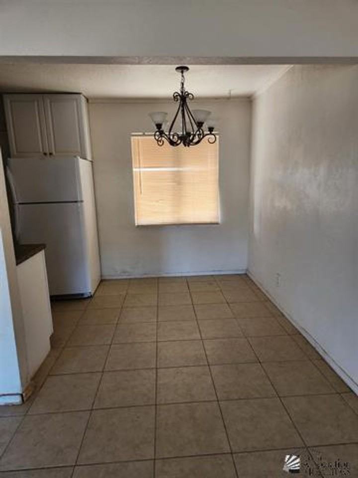 927 E La Mesa St - Photo 6 of 15