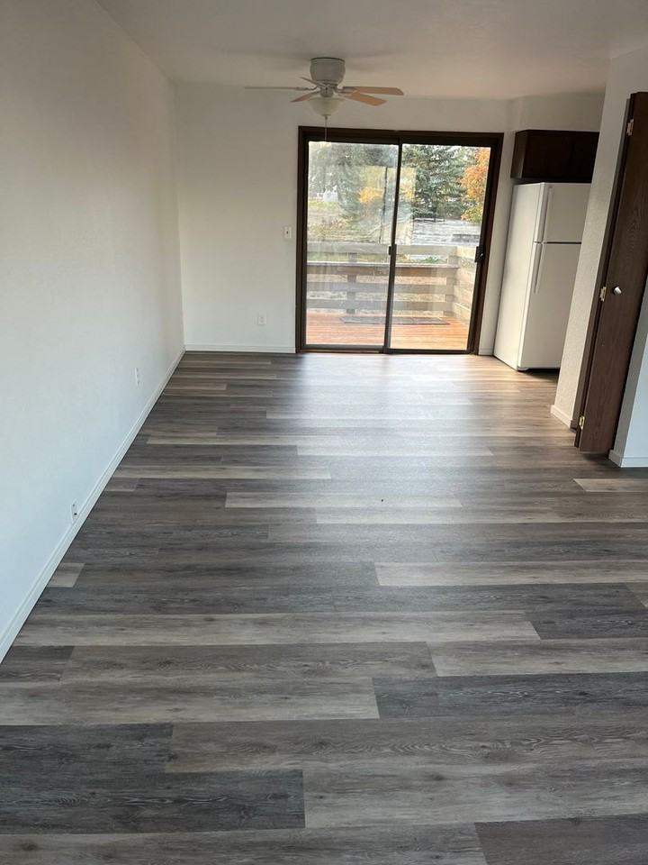 1013 S Comstock Ave - Photo 2 of 15