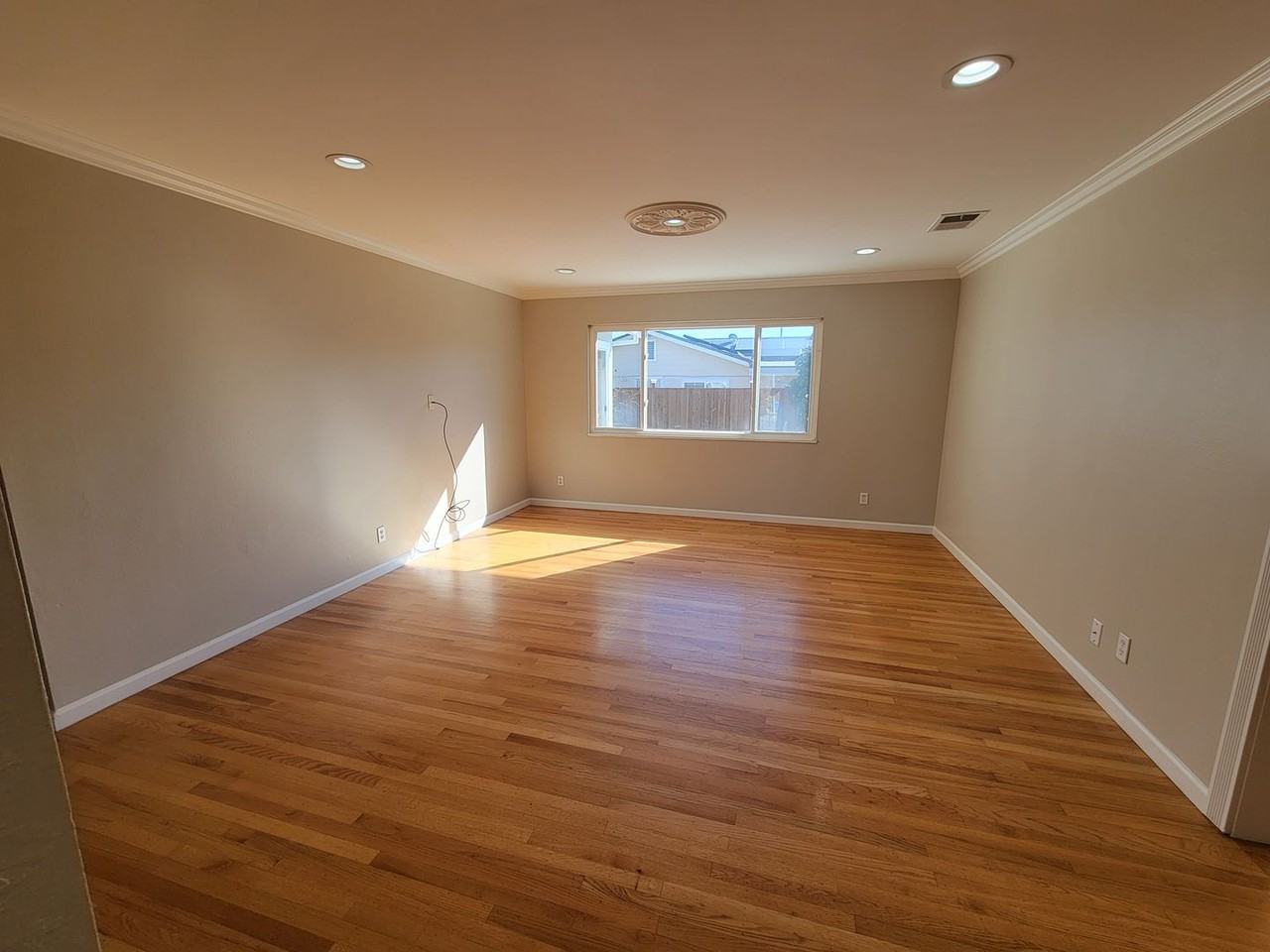 5570 Truman Pl - Photo 2 of 15