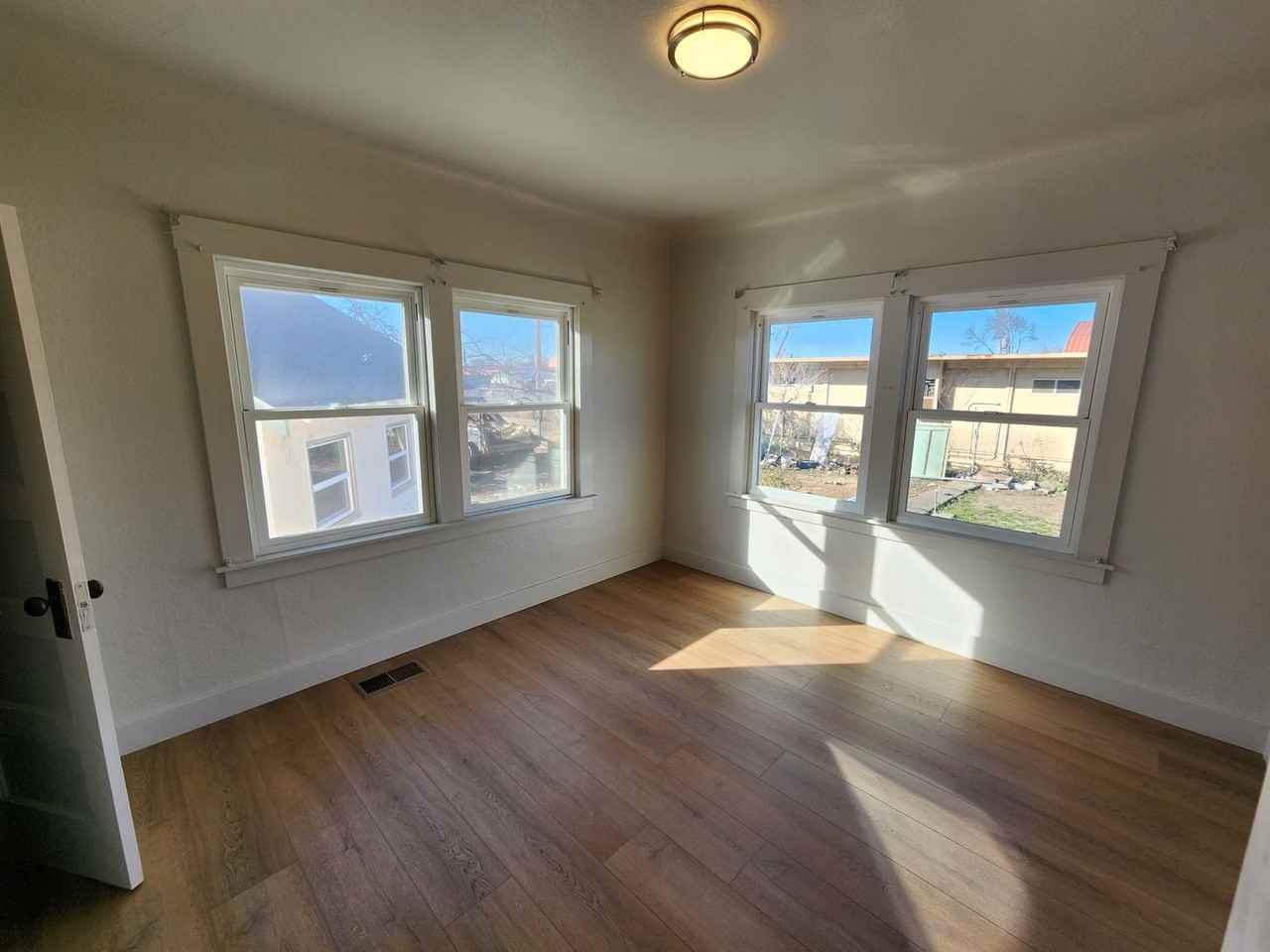 555 Wallis Ave #A - Photo 7 of 20