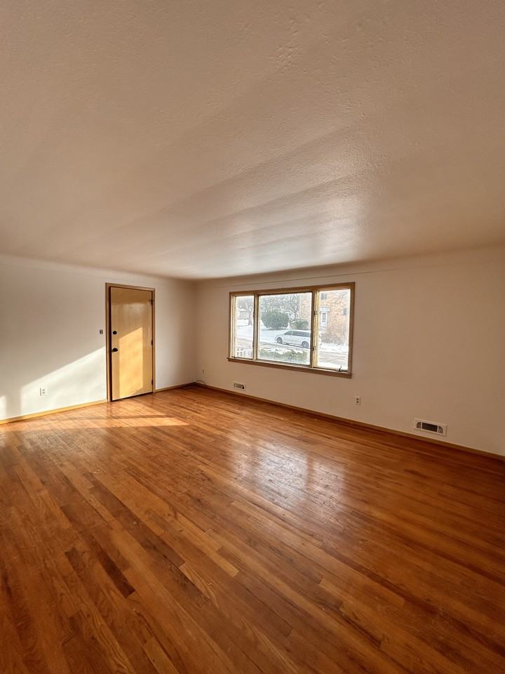 8255 Reed Ave #DOWN - Photo 2 of 10