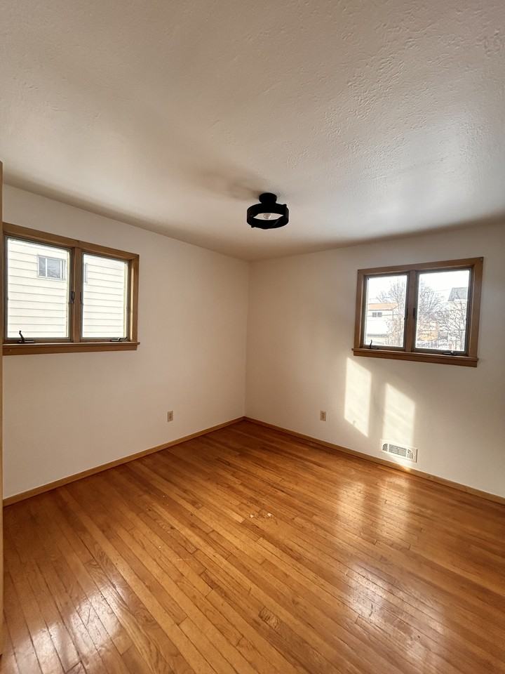 8255 Reed Ave #DOWN - Photo 3 of 10