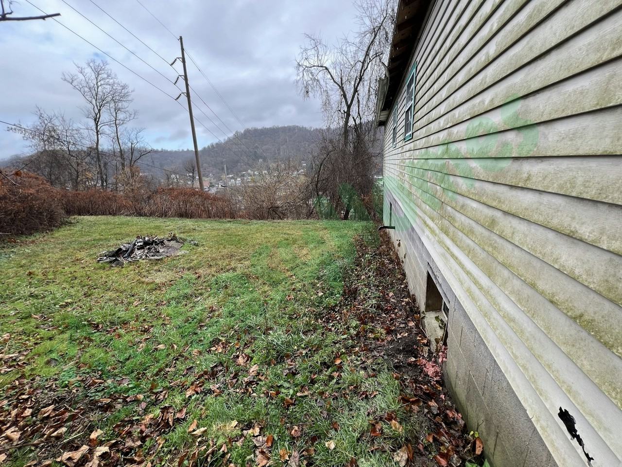 618 Whitely St - Photo 3 of 12