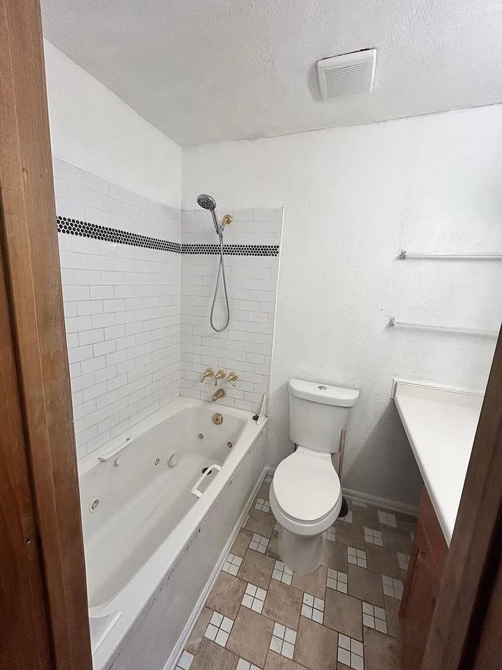 707 West 96th Avenue, Unit 7 - Photo 5 of 19