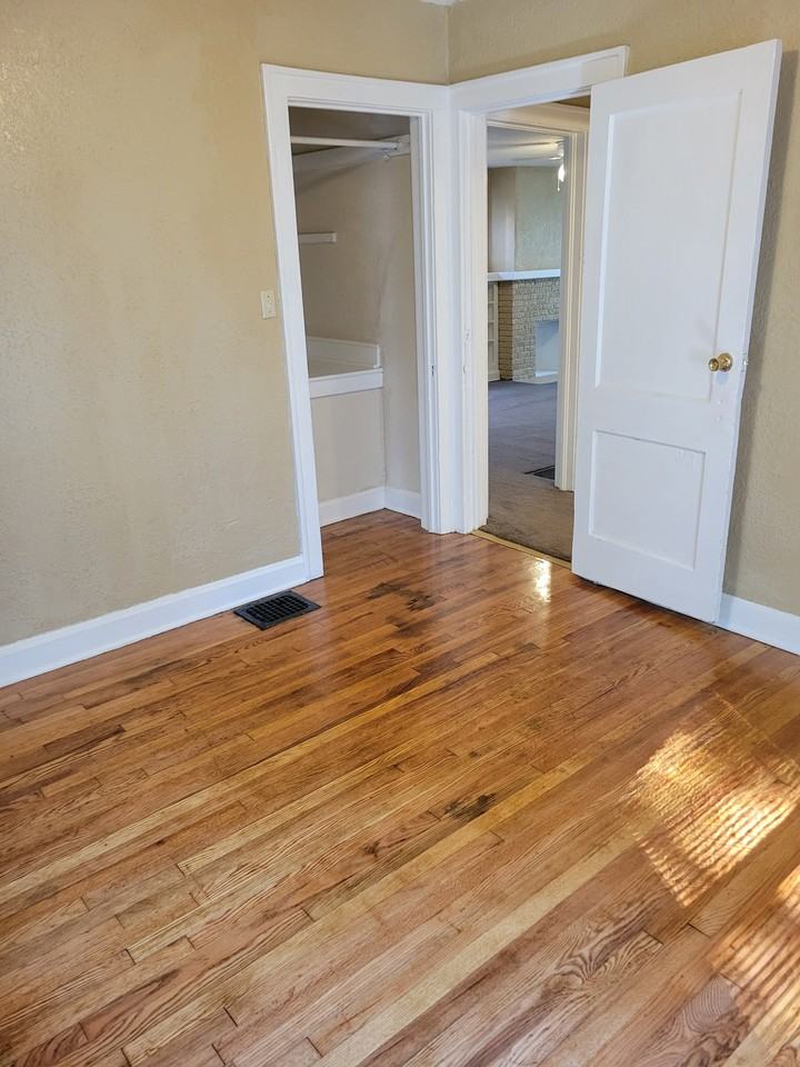 5012 S Benton Ave #NA - Photo 4 of 11