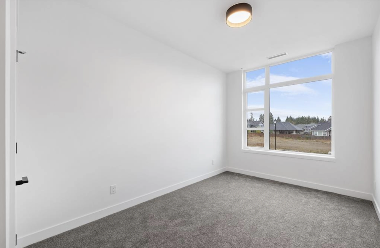 3028 Alder St S #7 - Photo 3 of 20