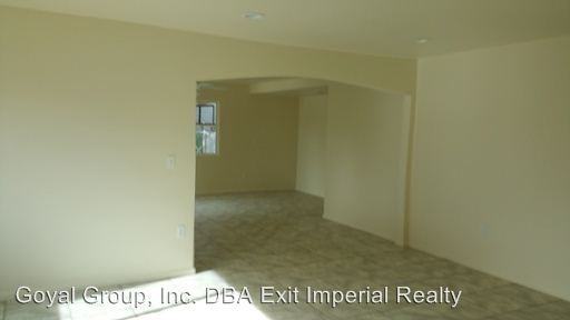 321 W Adler St - Photo 2 of 14