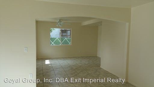 321 W Adler St - Photo 3 of 14