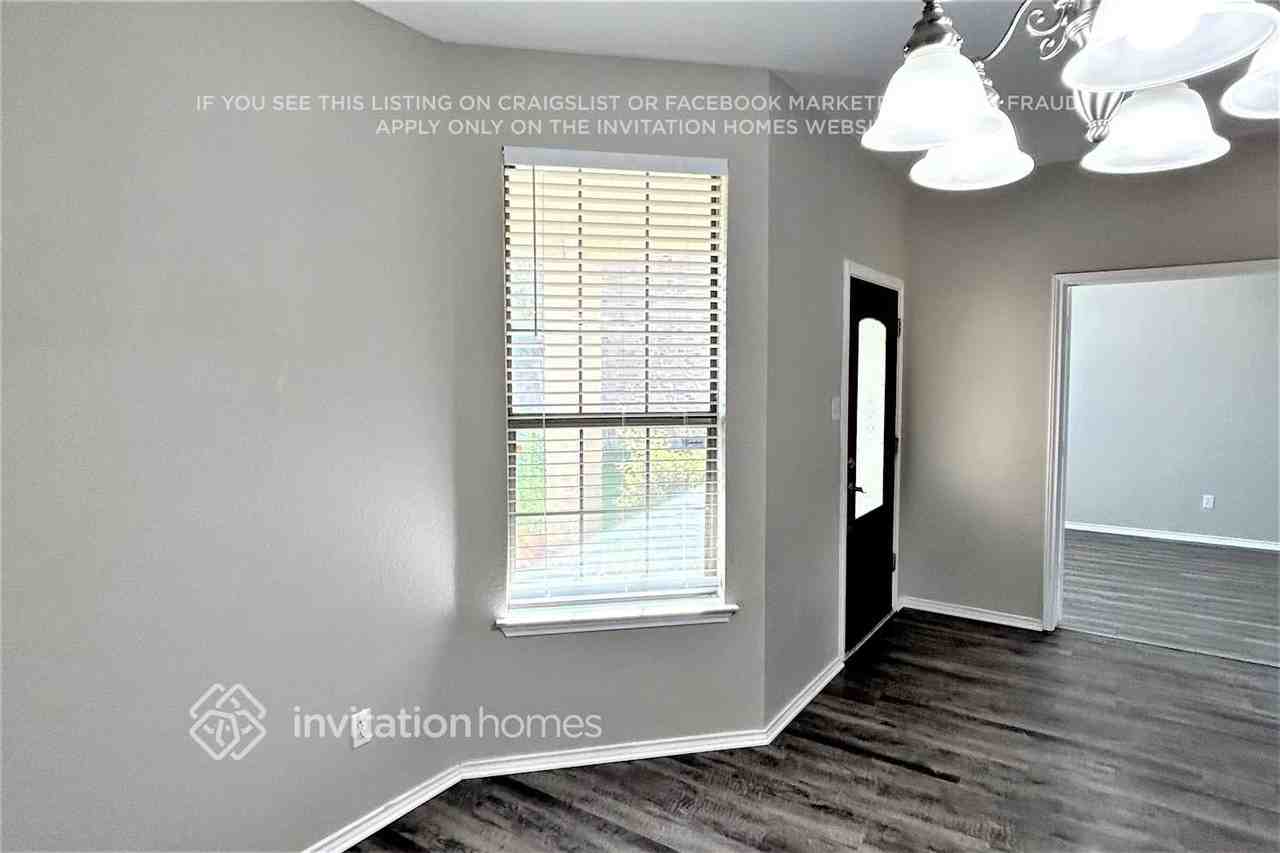 1741 E Mesa Park Cv - Photo 3 of 17