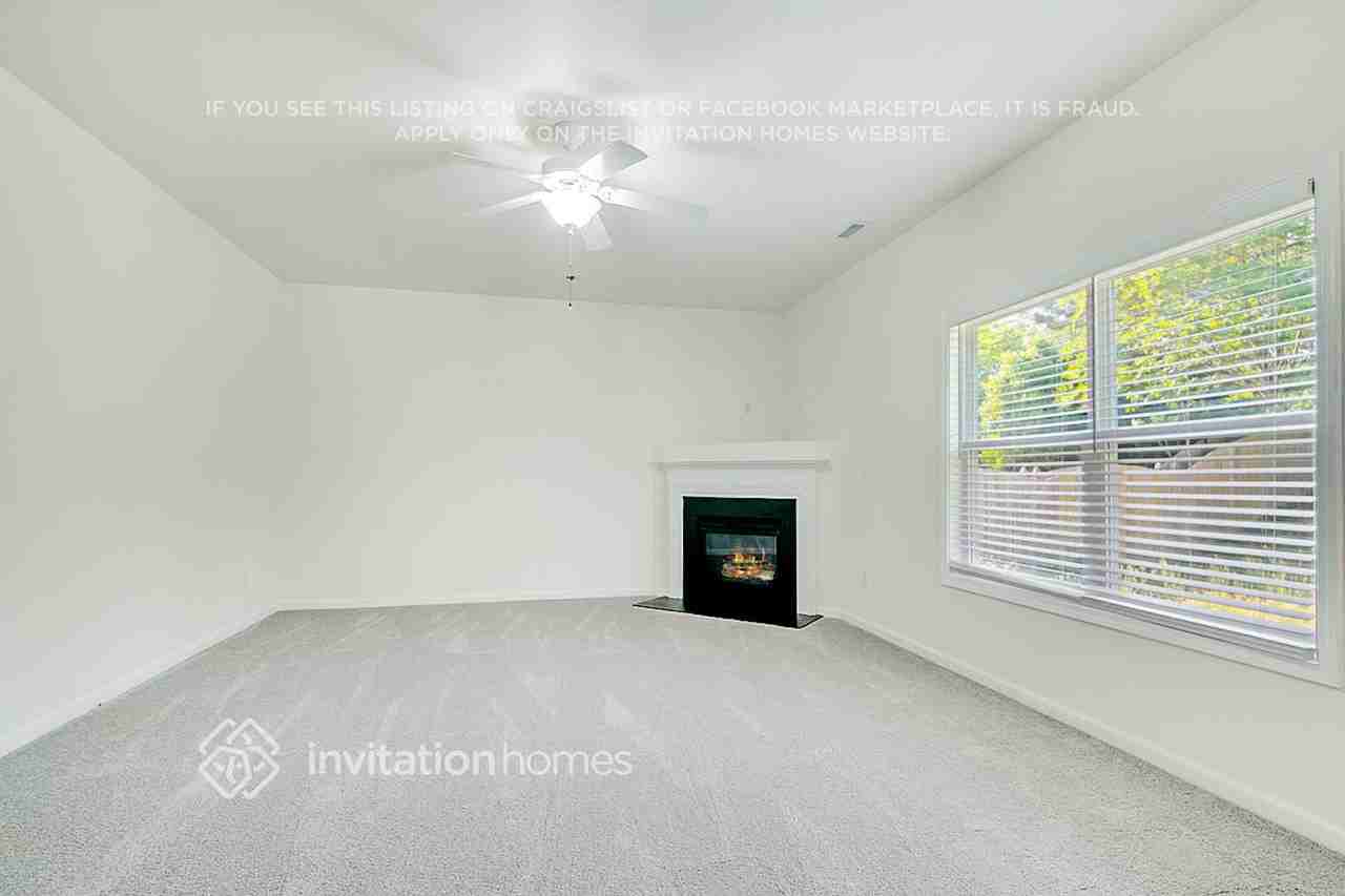412 Stapleford Ln - Photo 5 of 21
