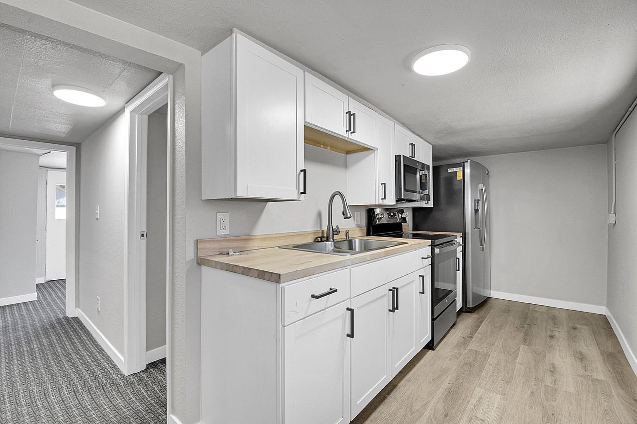 2545 Miner Street - Photo 2 of 11