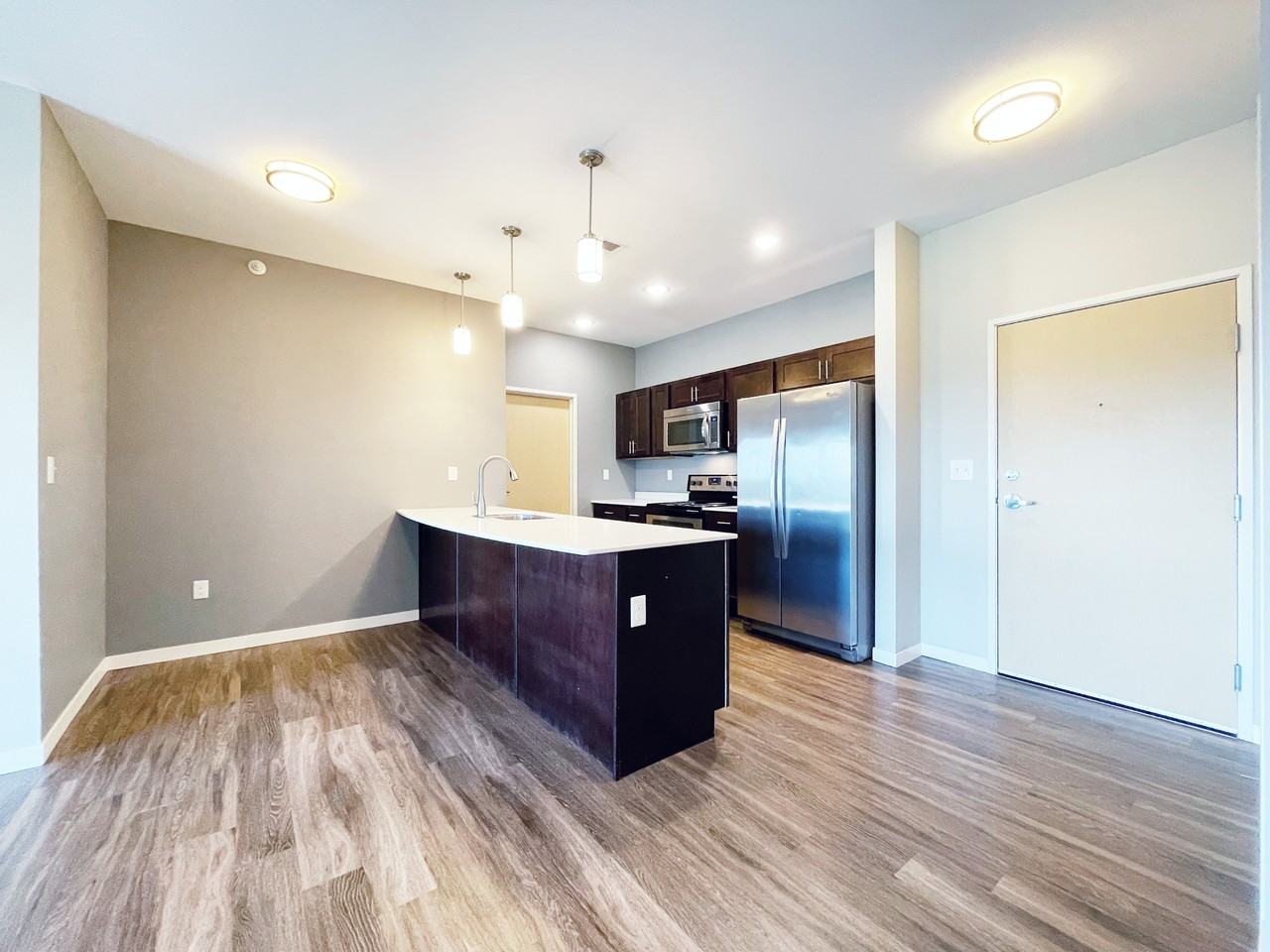 Coulee Ridge Apartments and Twin Homes - Photo 3 of 20