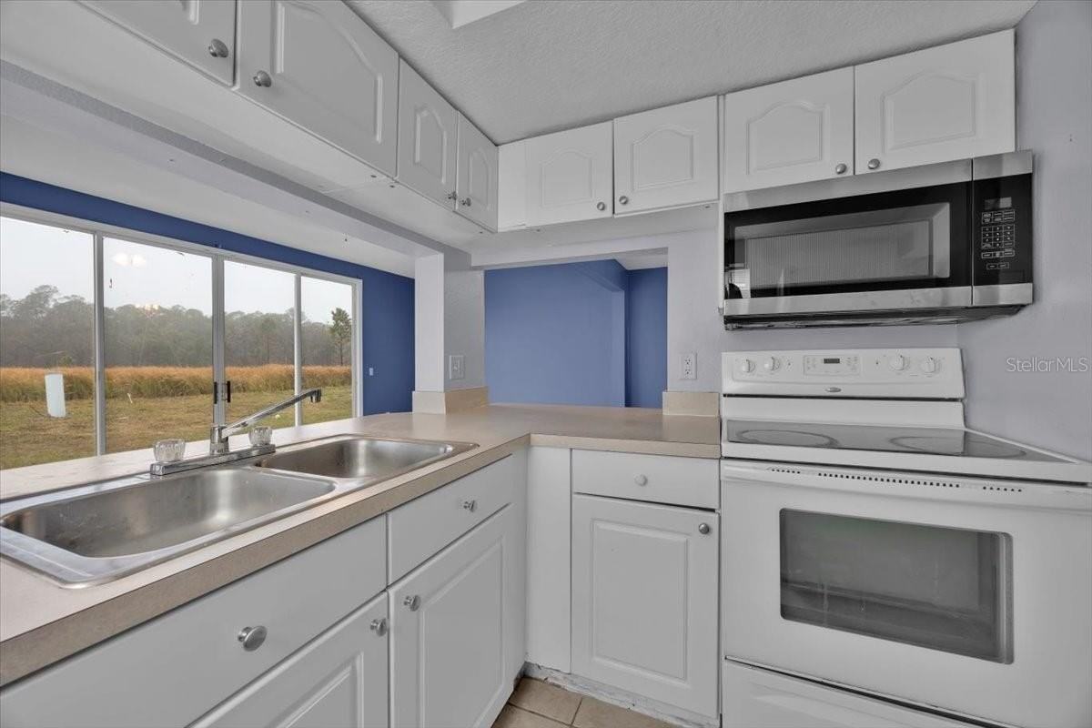 405 Caribbean Dr #MAIN - Photo 4 of 17