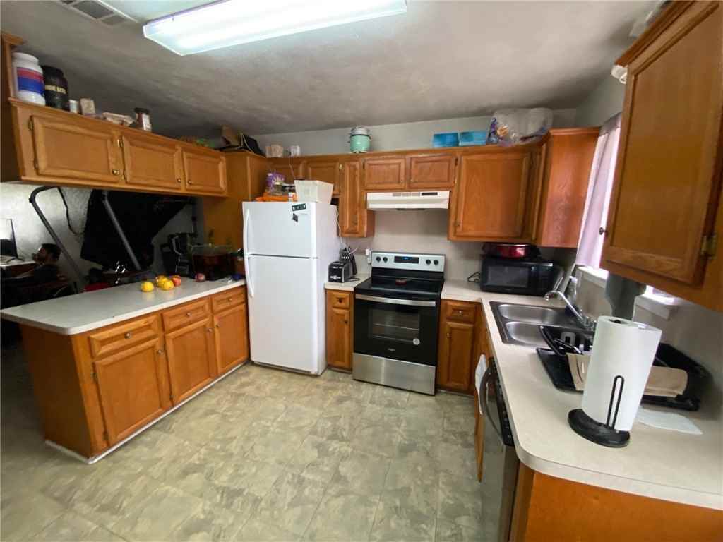 903 Azalea Ct ##B - Photo 2 of 8