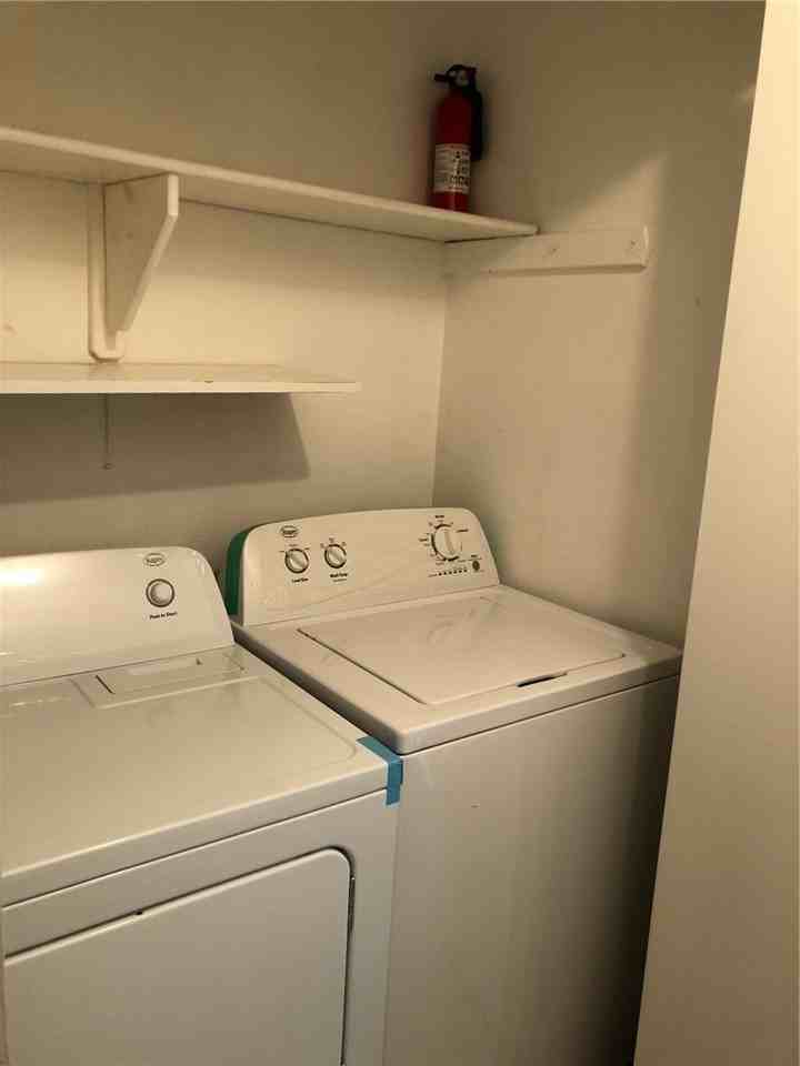 903 Azalea Ct ##B - Photo 6 of 8