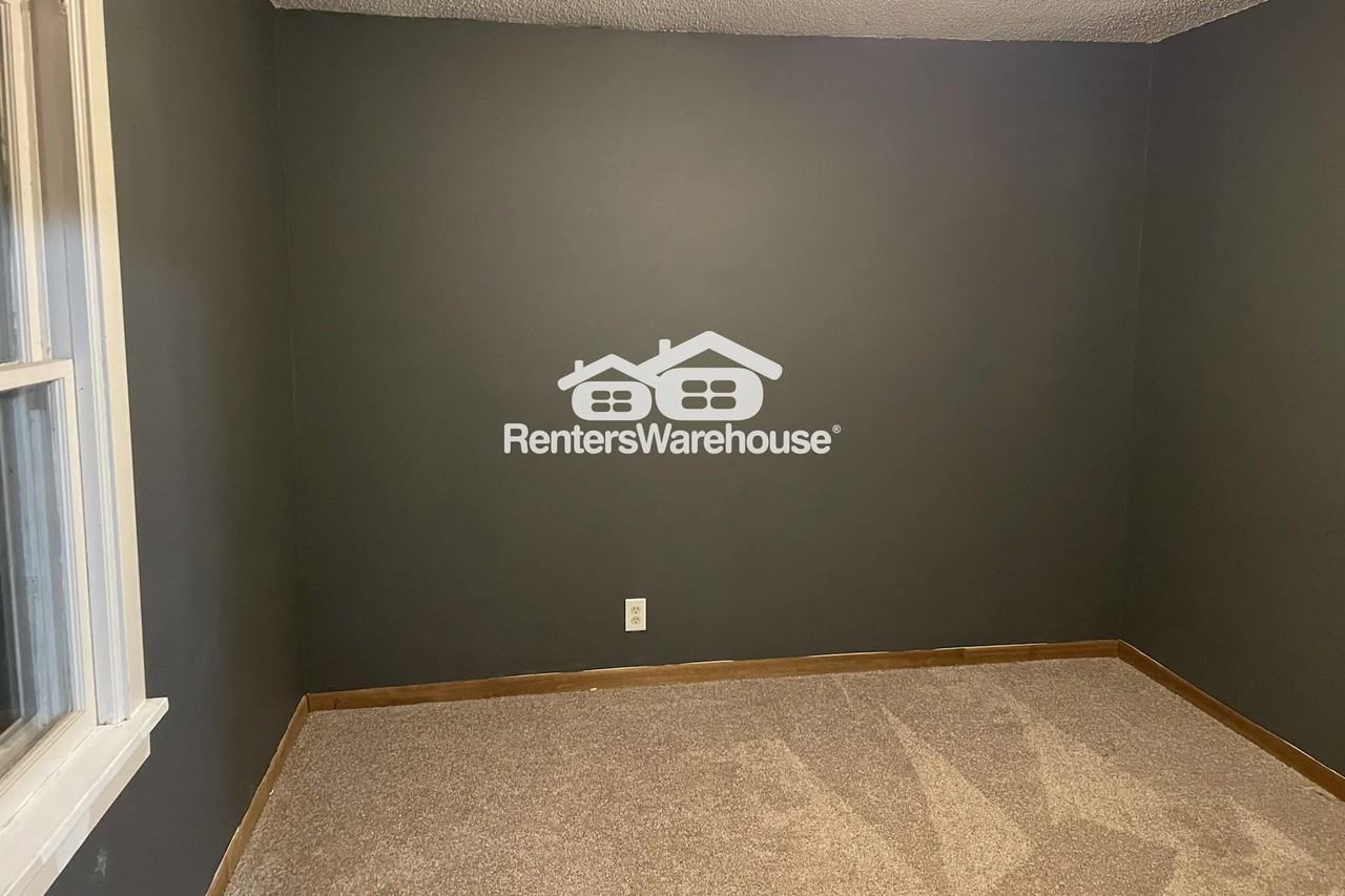 1151 80th St - Photo 3 of 8