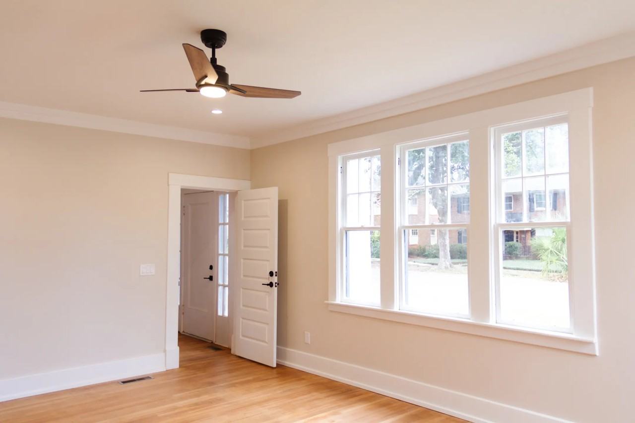 123 E 55th St - Photo 3 of 19