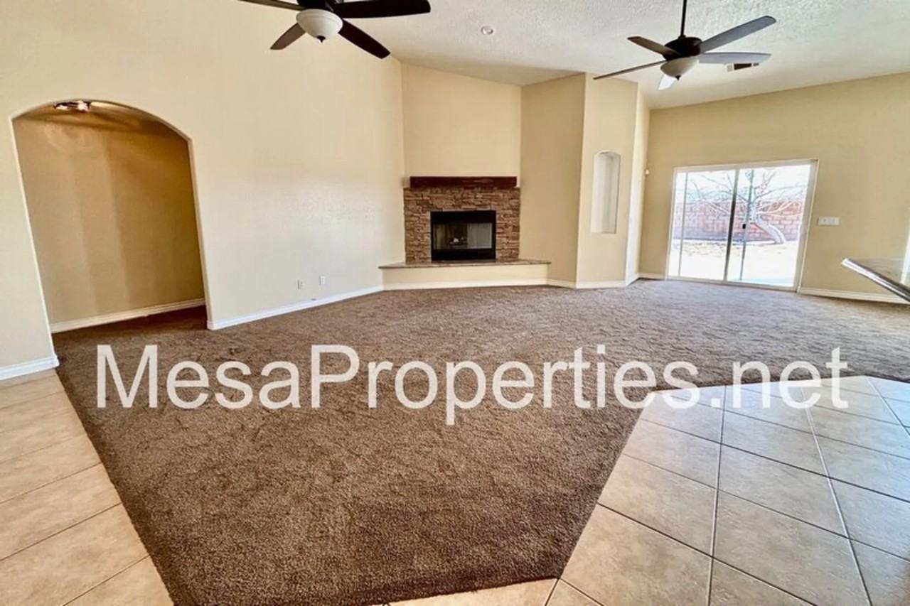 26567 Corona Dr - Photo 2 of 23