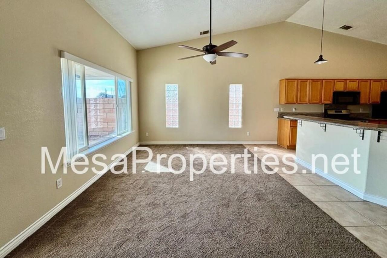 26567 Corona Dr - Photo 3 of 23