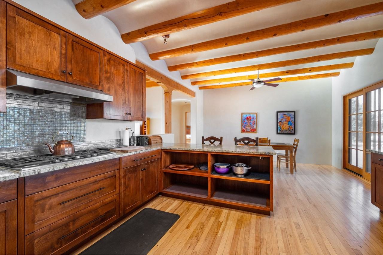 33 Camino San Lucas - Photo 6 of 29