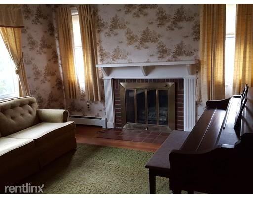 39 Manor Rd - Photo 3 of 6