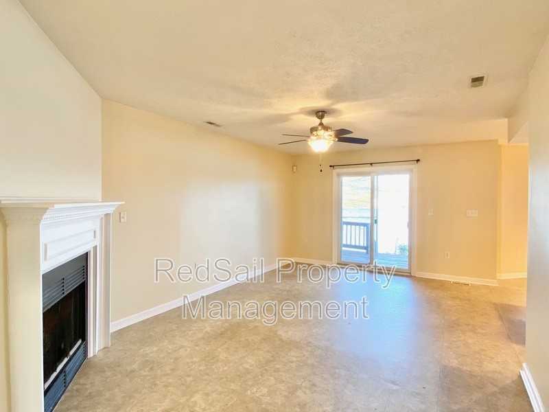 103 Reflection Ln - Photo 5 of 25