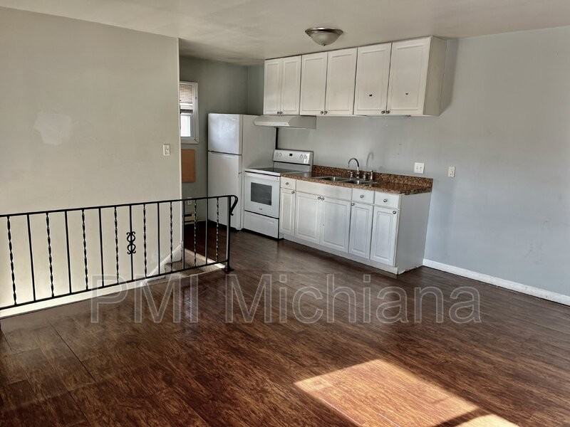 2252 Huey St - Photo 2 of 8