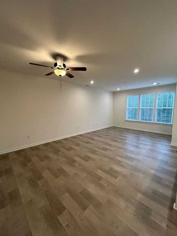 7760 Leeds Castle Ln - Photo 2 of 23