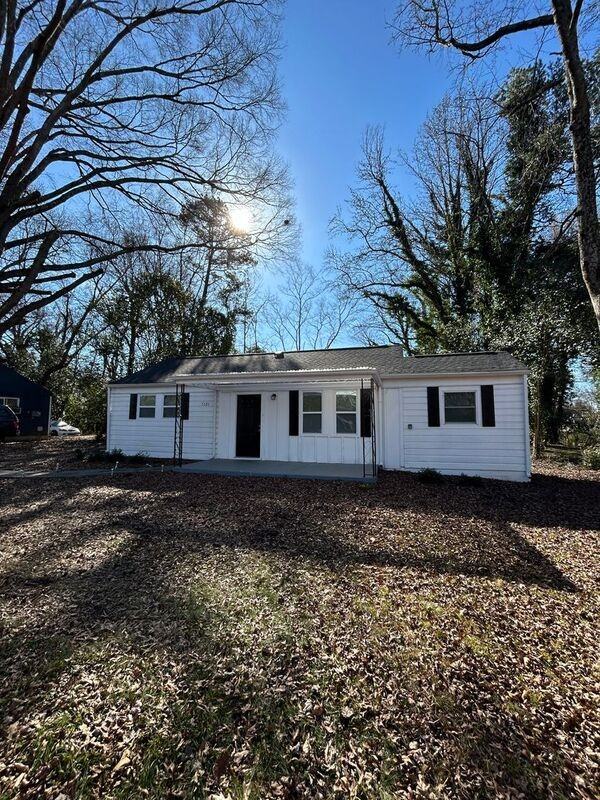 1121 Nations Dr - Photo 2 of 16