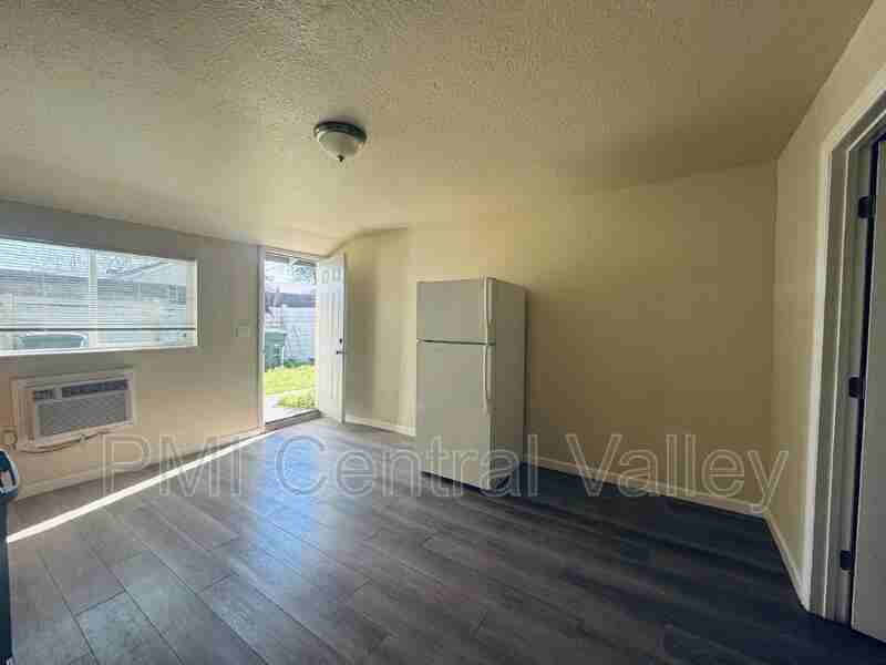 1508 Mono Drive #2 - Photo 3 of 11