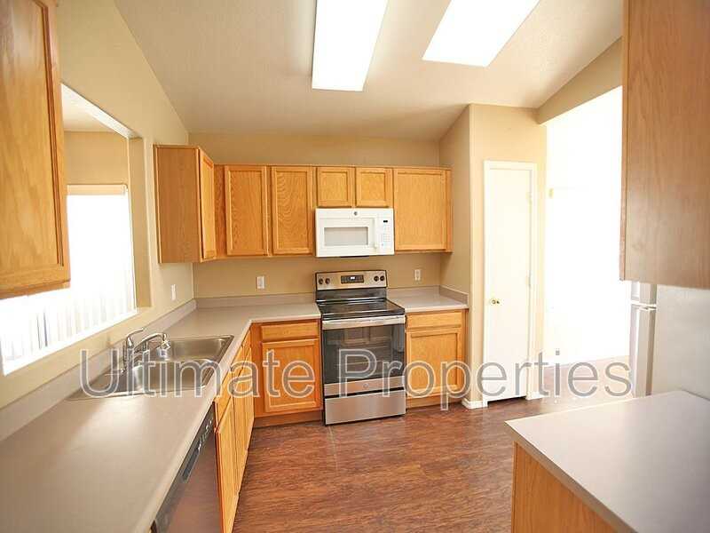 8570 W Rue De Lamour - Photo 3 of 27
