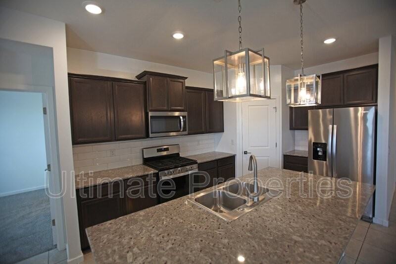 14097 W Valentine St - Photo 5 of 18