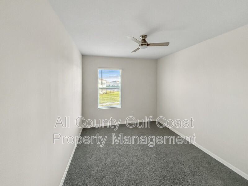 3379 Hilltop Cir - Photo 7 of 17