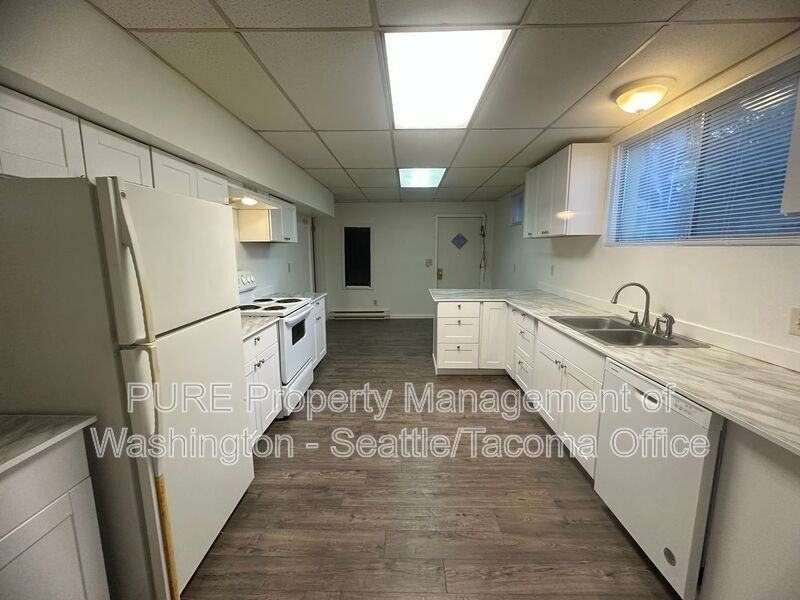 3414 S Monroe St #2 - Photo 5 of 14