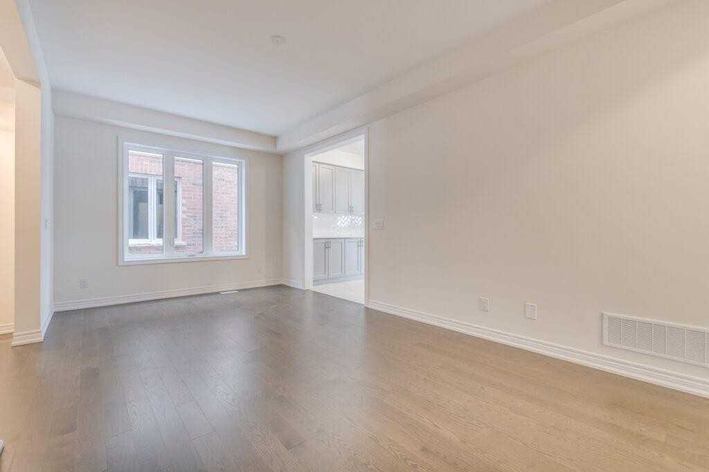 284 Broadacre Dr - Photo 3 of 16