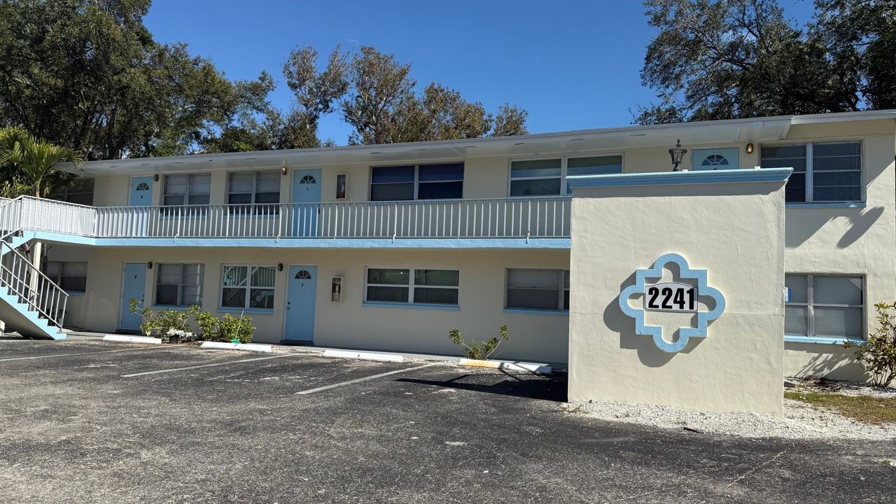 2241 Euclid Ave #3