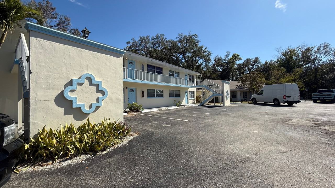 2241 Euclid Ave #6