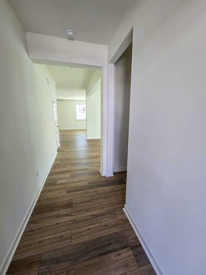 1352 Underbrush Dr - Photo 4 of 50