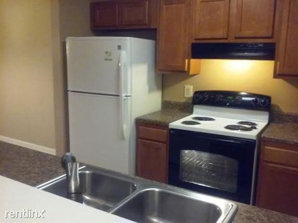 Fairington Park - Photo 3 of 6