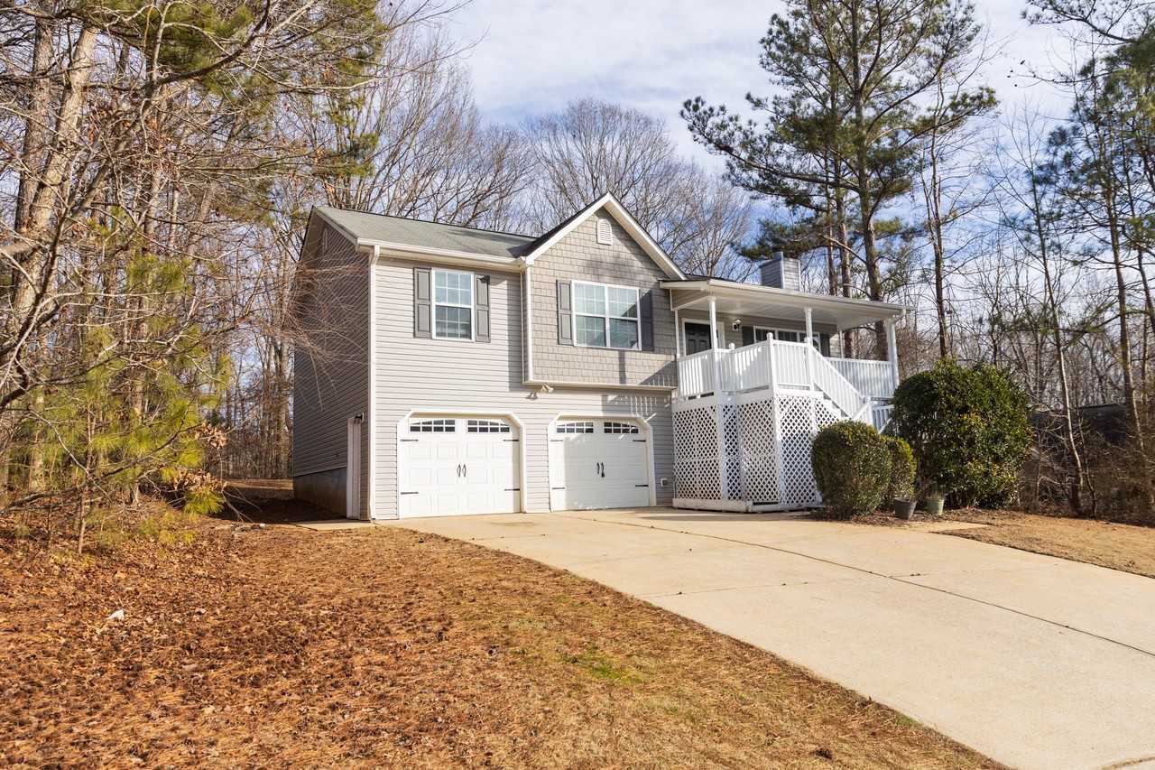 145 Shady Ln - Photo 3 of 30