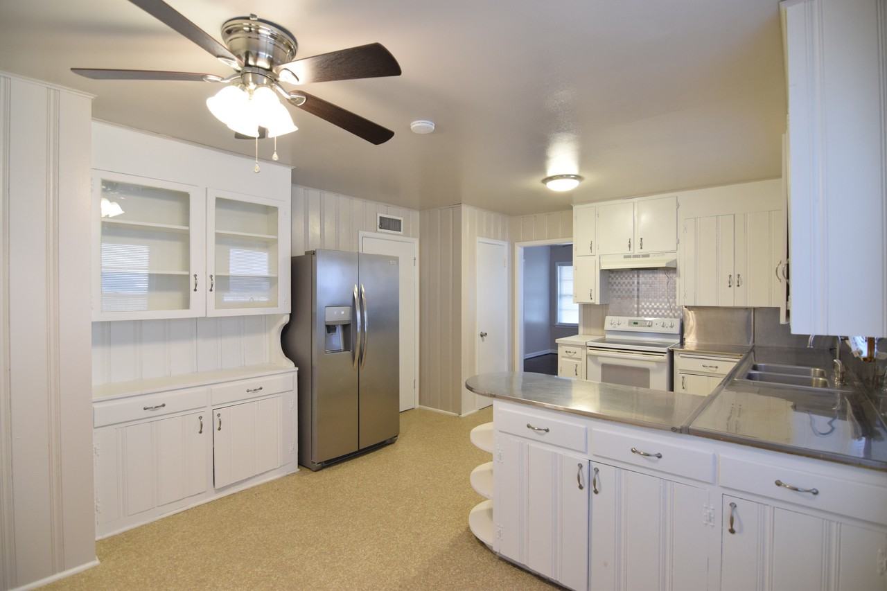 1317 S 15th St - Photo 5 of 21