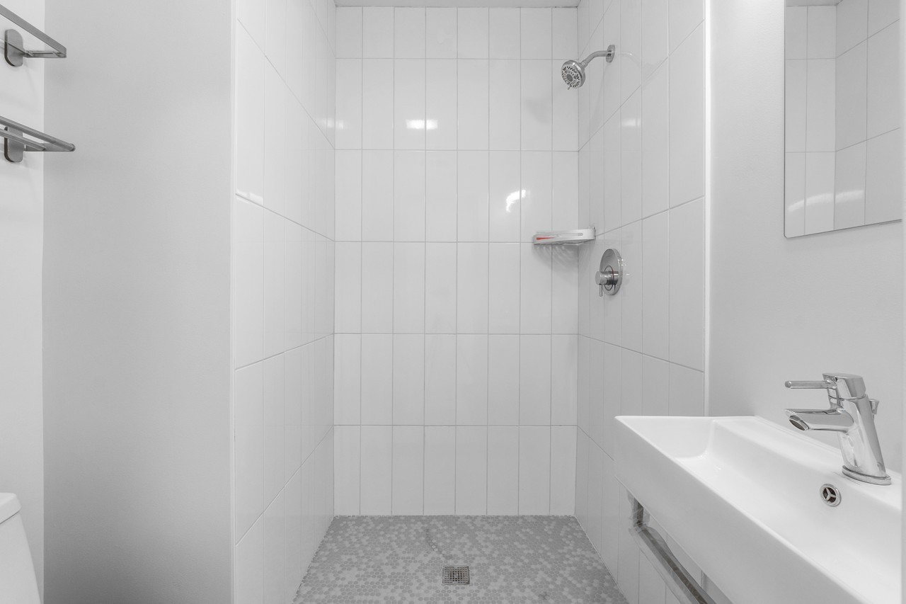 3607 13Th St Nw - Photo 3 of 32