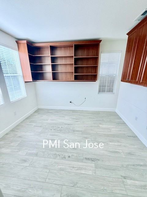 1363 Thornbury Ln - Photo 2 of 25