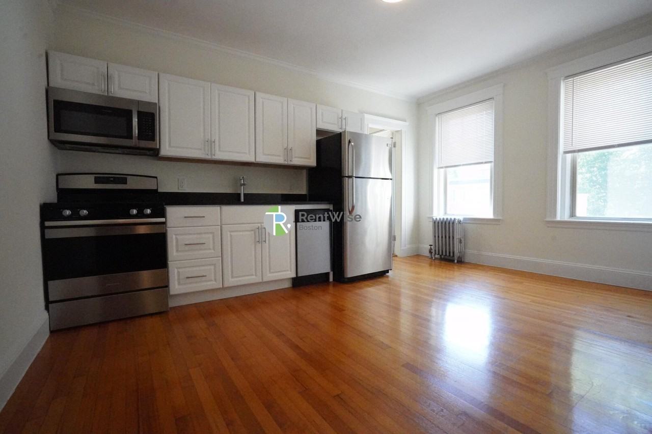 1850 Commonwealth Ave #45 - Photo 3 of 23