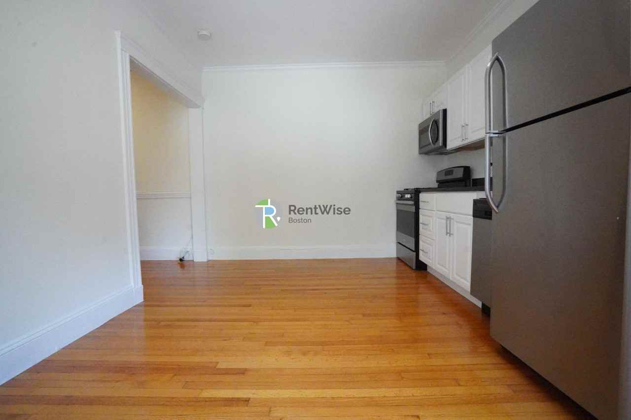 1850 Commonwealth Ave #45 - Photo 5 of 23