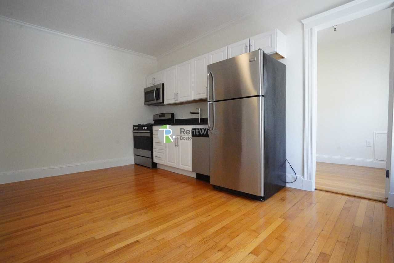 1850 Commonwealth Ave #45 - Photo 6 of 23