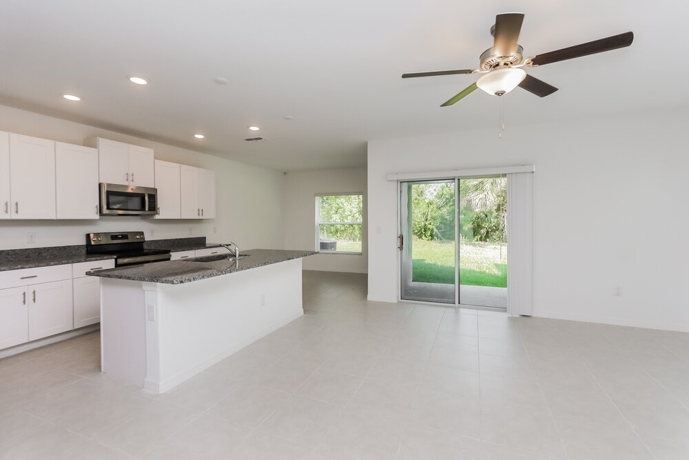 7344 Spring Snowflake Ave - Photo 6 of 17